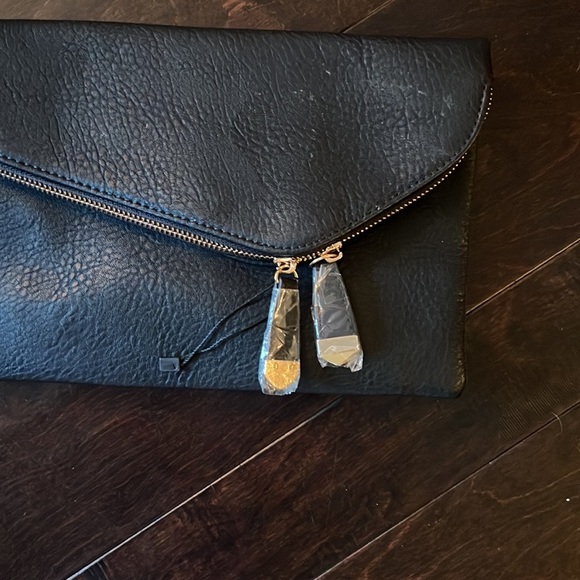 Clutch with chain strap NEW - Picture 9 of 9